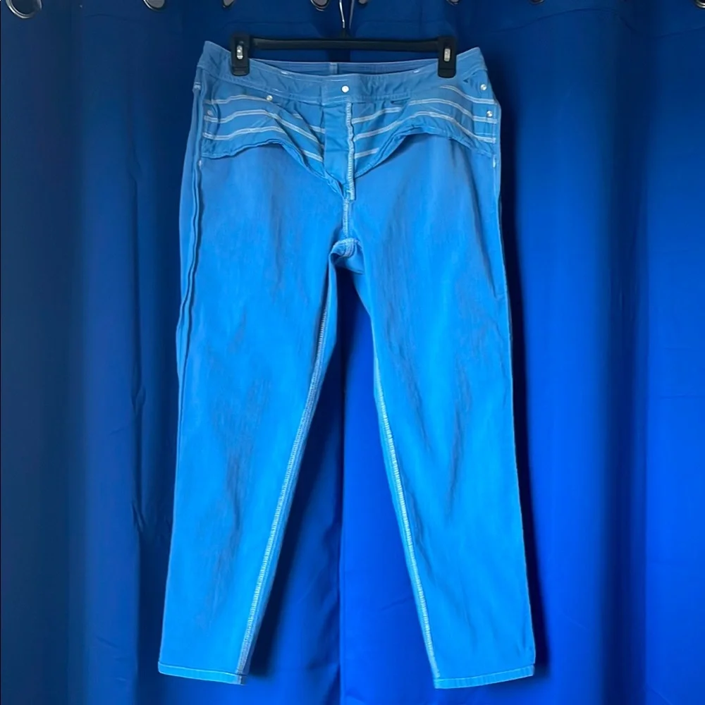 Chico's So Slimming Jeans –‎ Size 2.5  Flattering Tummy Control Denim